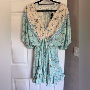 Floral Tie-Waist V-Neck Mini Dress in Mint and Cream